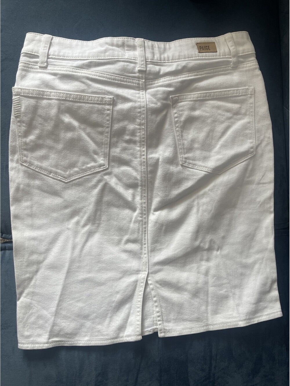 PAIGE White Jean Denim Skirt Button Zip Sz 30 Cotton Stretch Coastal Logo Flaw - Picture 9 of 14
